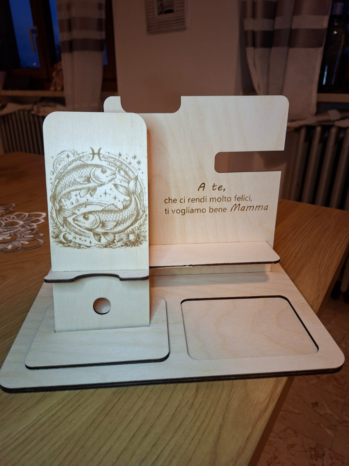 Dock da Scrivania in Legno Personalizzabile