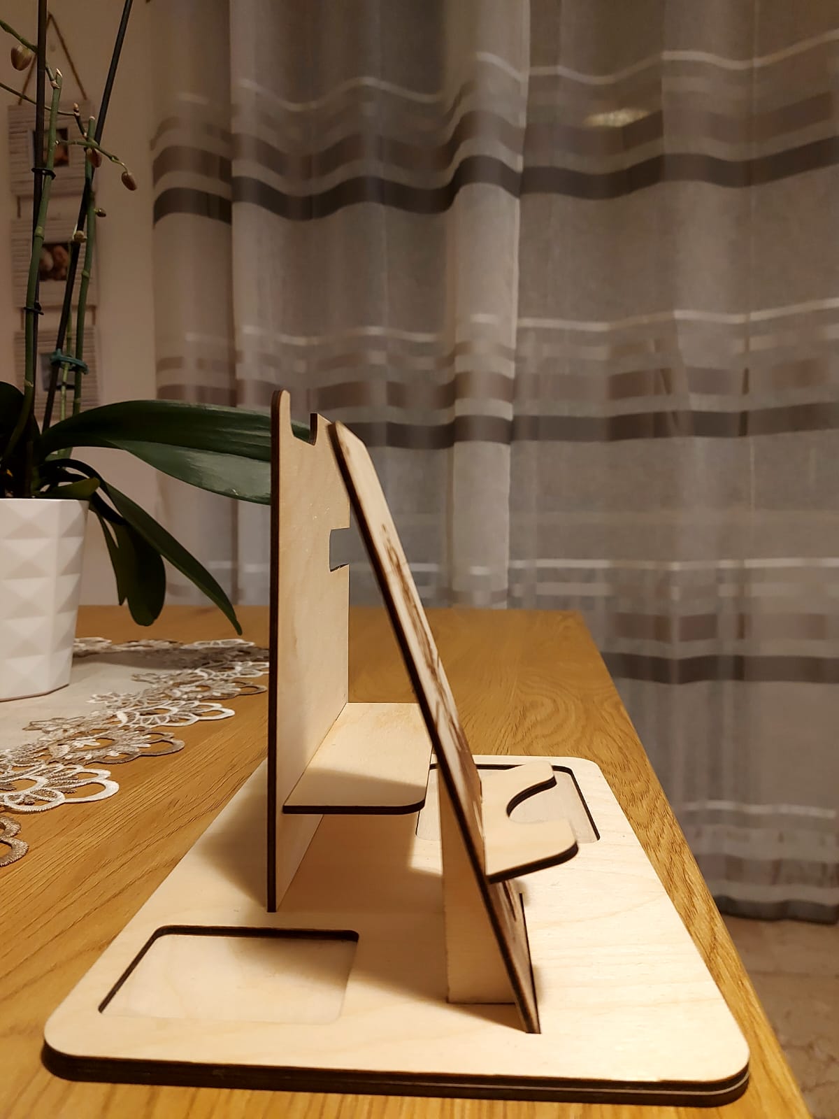 Dock da Scrivania in Legno Personalizzabile - immagine 7