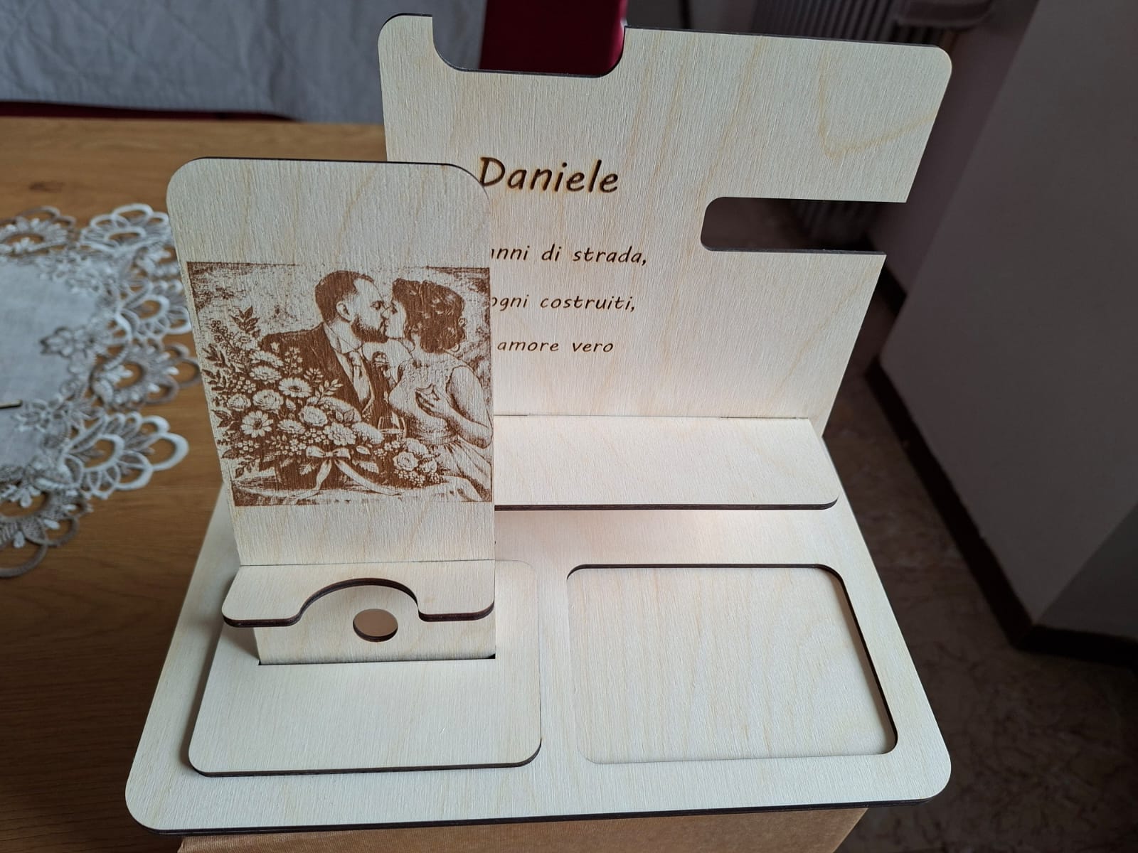 Dock da Scrivania in Legno Personalizzabile - immagine 5
