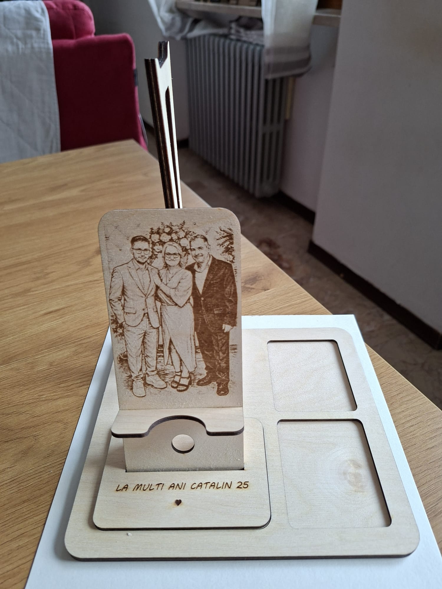 Dock da Scrivania in Legno Personalizzabile - immagine 3