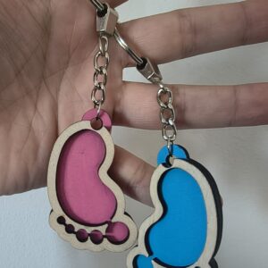 Portachiavi piedino nascita personalizzabile in legno